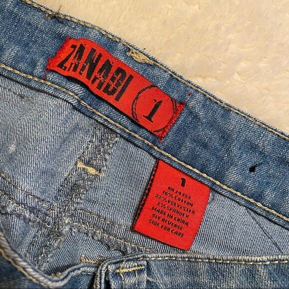 ZANADI LIGHT-WASH DENIM SHORTS SZ 1🔥 - Picture 3 of 3